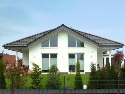 Einfamilienhaus in Rietberg, Bungalow, Putz, Satteldach