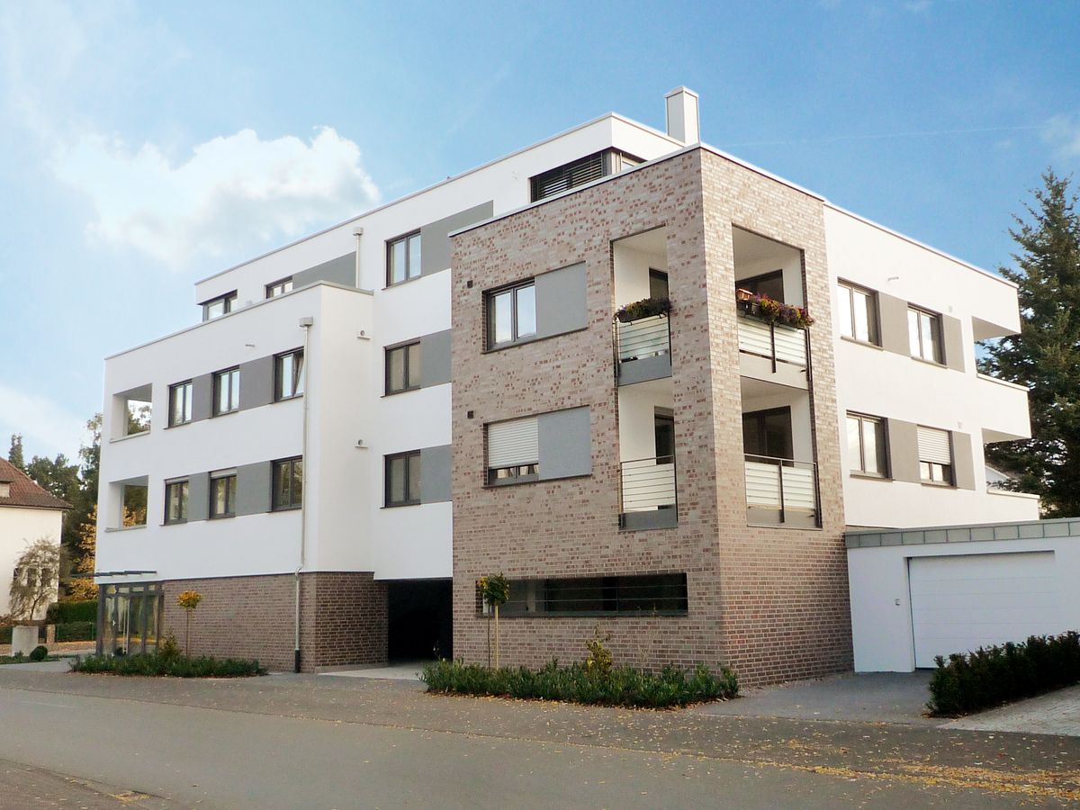 Wohn- und Geschäftshaus, Eigentumswohnungen in Gütersloh